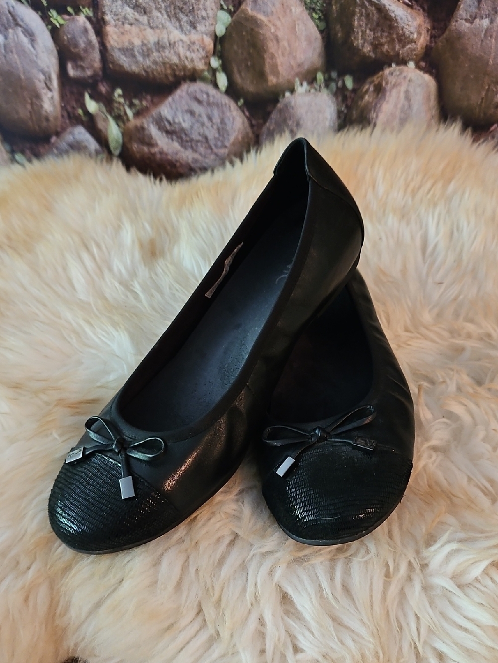 Women's Vionic Black Leather Ballet Flats with Bow Womens 10